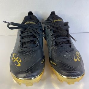 Boombah Youth Cleats size 4.5 - Gold and Black NEW